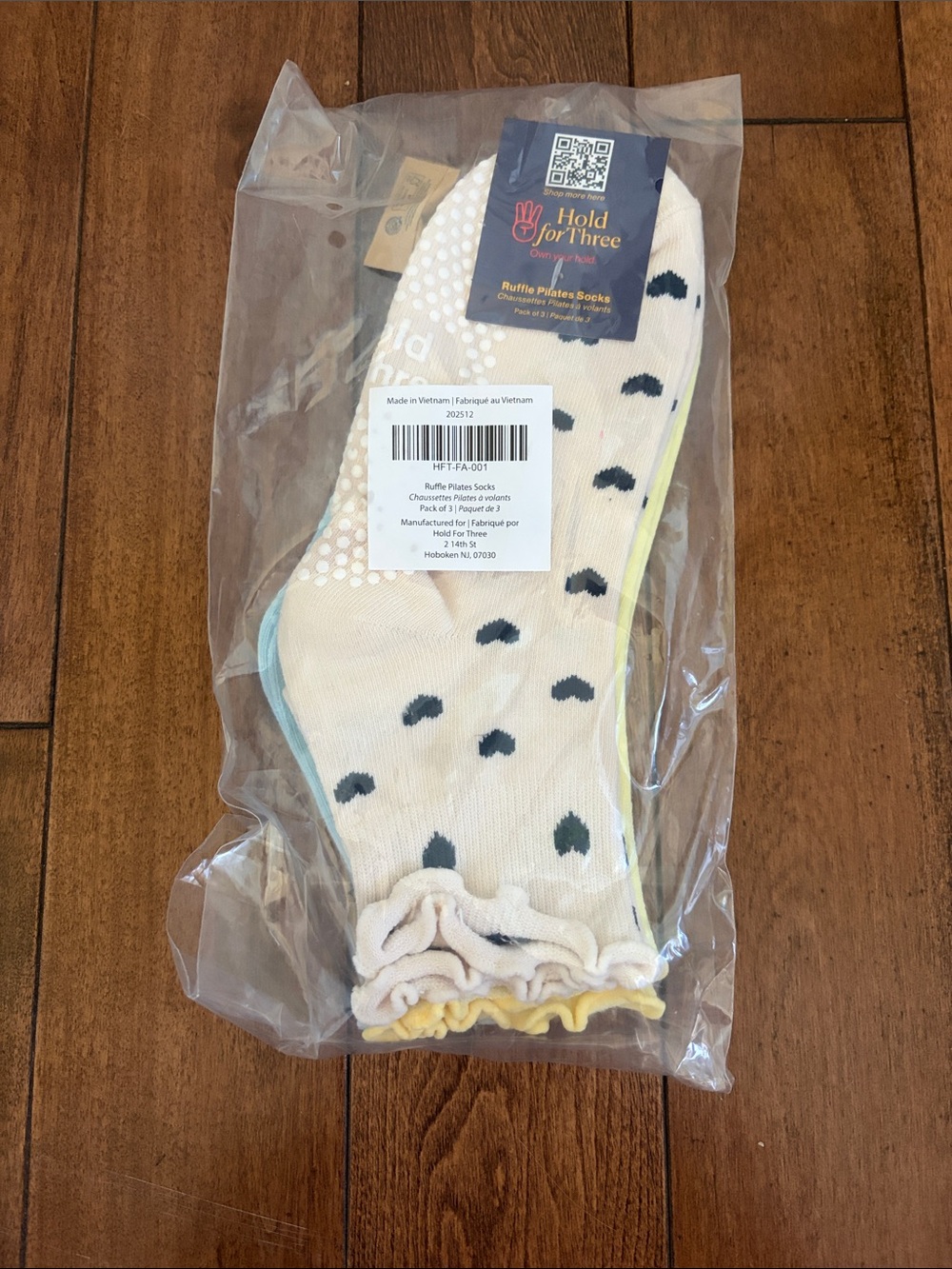 Brand new Hold for Three Pilates socks set of 3